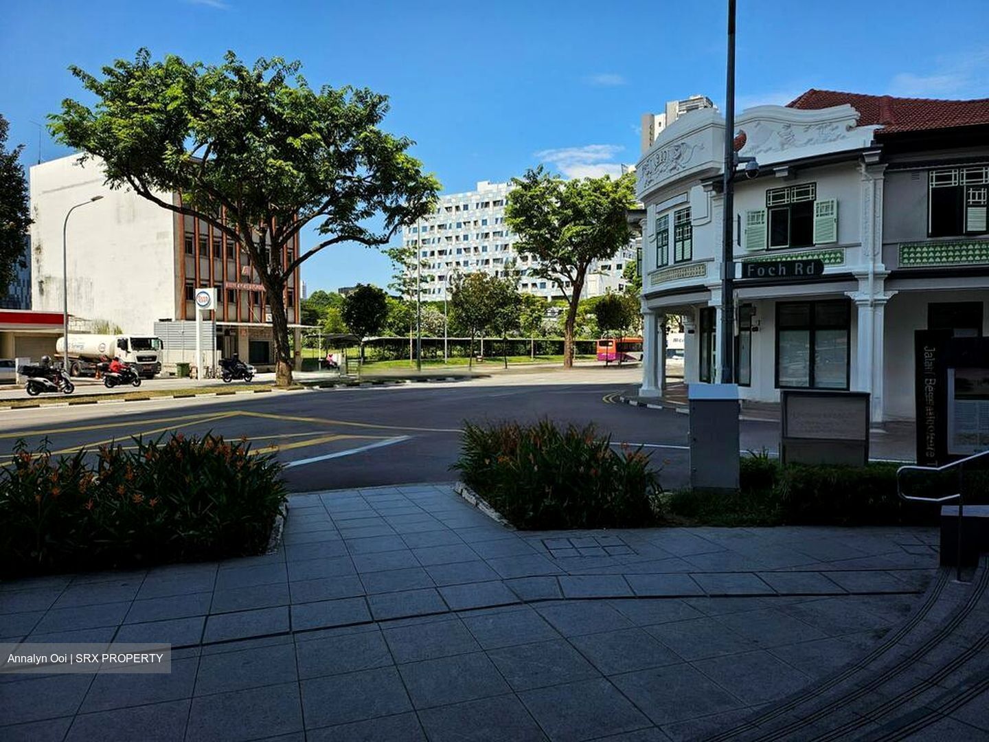 Arc 380 (D8), Office #452486091